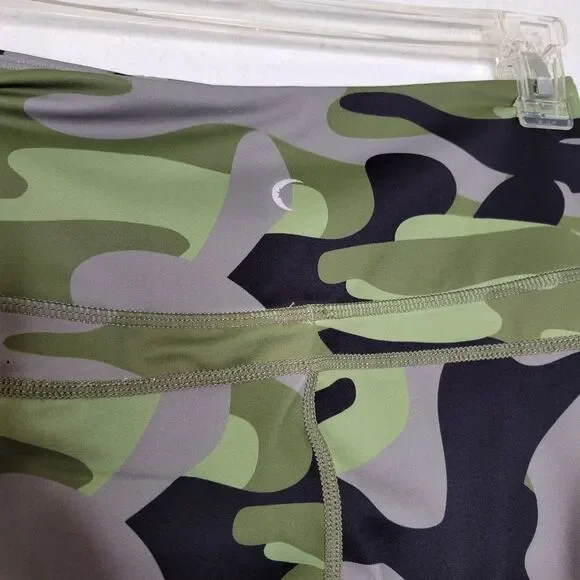Zyia Active Green Gray Black Camo Light N Tight 7/8 Activewear Leggings Size 4 - Picture 4 of 6
